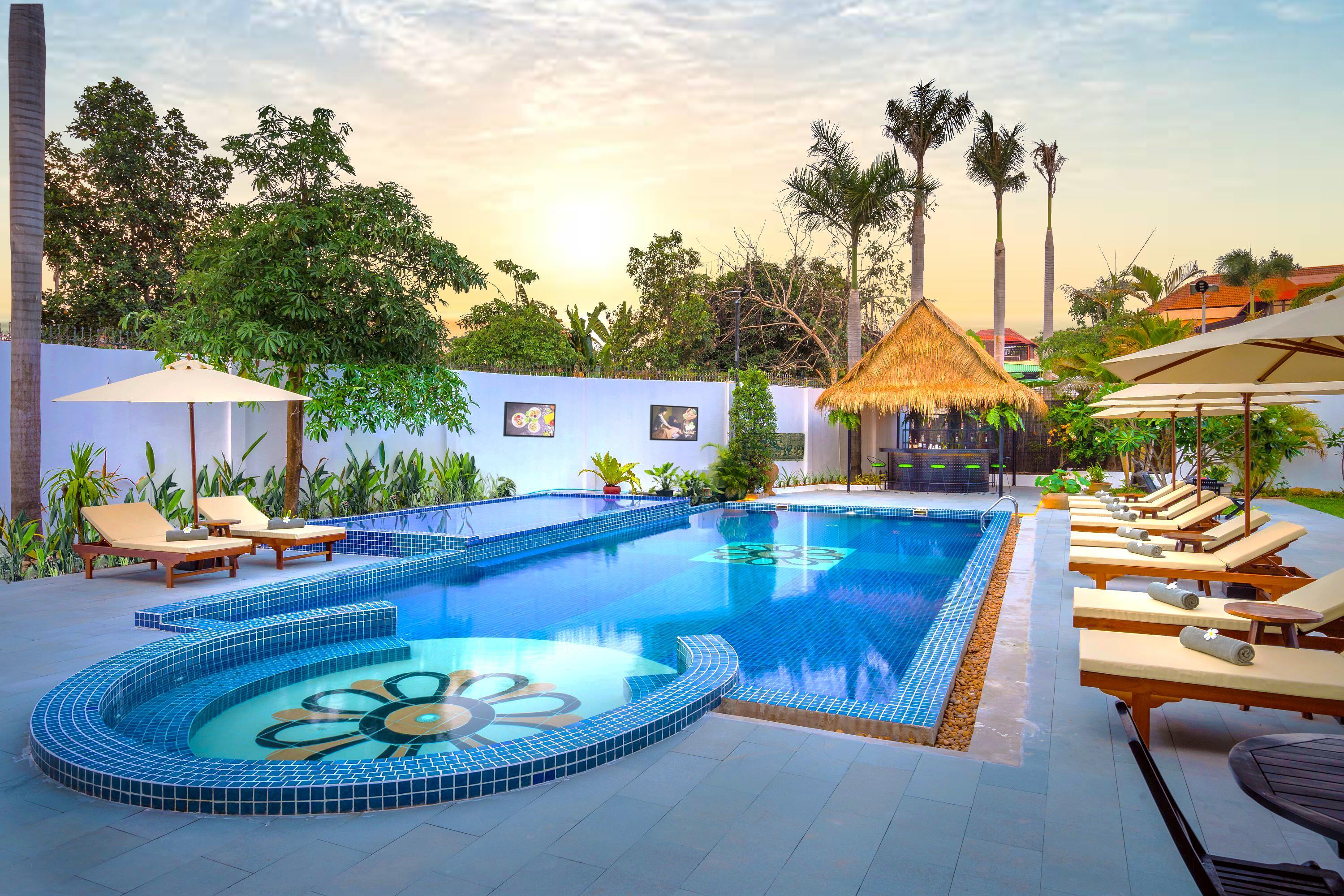 Sala Siem Reap Hotel Εξωτερικό φωτογραφία The pool at the hotel