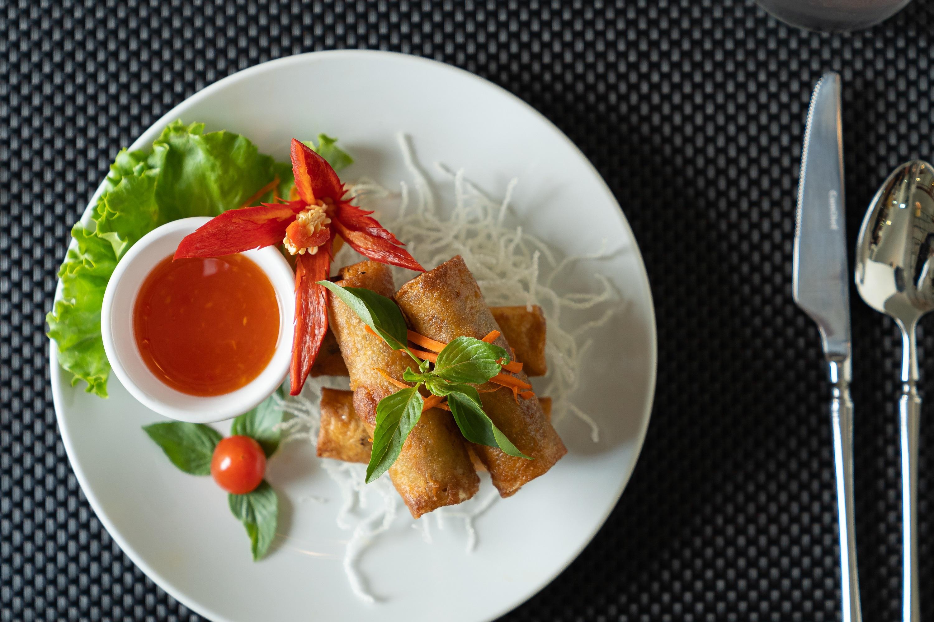 Sala Siem Reap Hotel Εξωτερικό φωτογραφία A plate of spring rolls