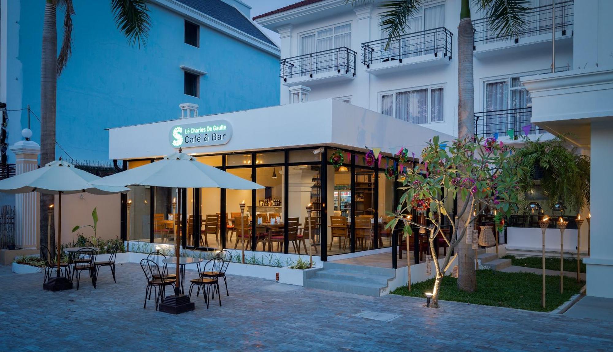 Sala Siem Reap Hotel Εξωτερικό φωτογραφία The Blue Lake Bar