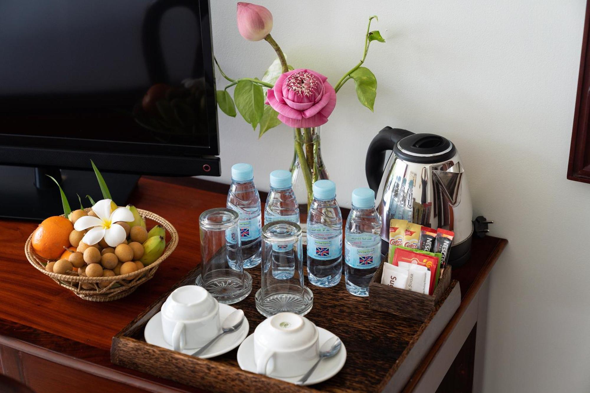 Sala Siem Reap Hotel Εξωτερικό φωτογραφία A welcome tray in a hotel room